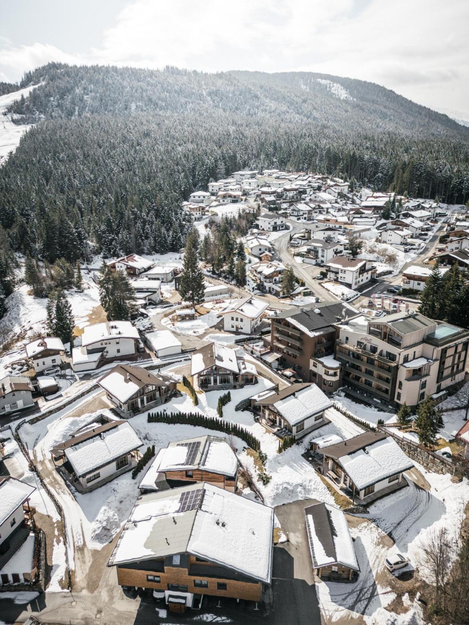 Im Weidach Superior Chalets 洛伊塔施 外观 照片