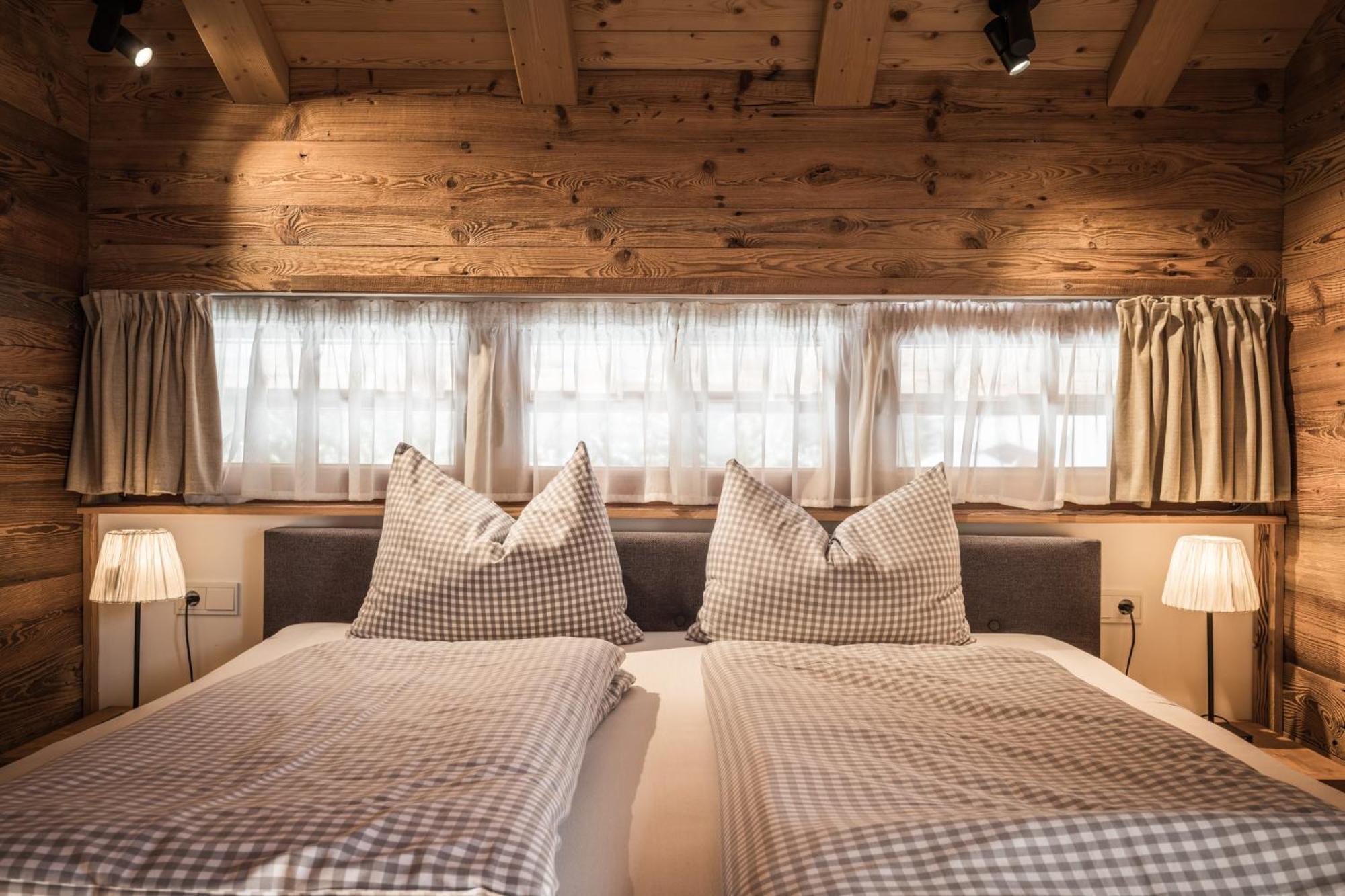Im Weidach Superior Chalets 洛伊塔施 外观 照片