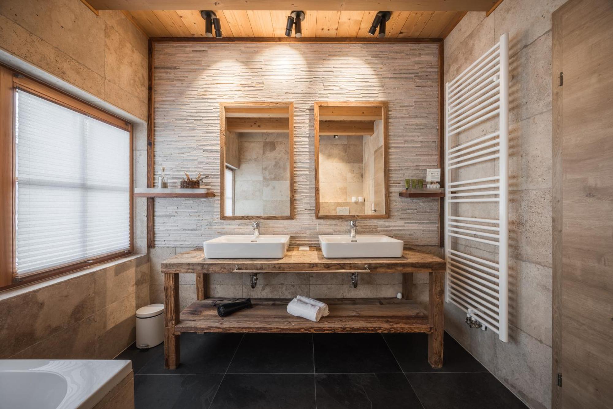 Im Weidach Superior Chalets 洛伊塔施 外观 照片