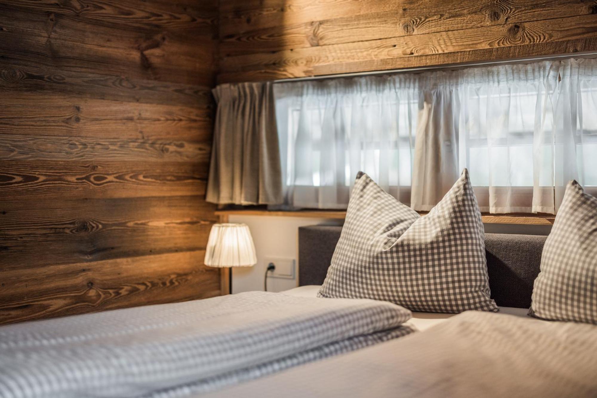 Im Weidach Superior Chalets 洛伊塔施 外观 照片